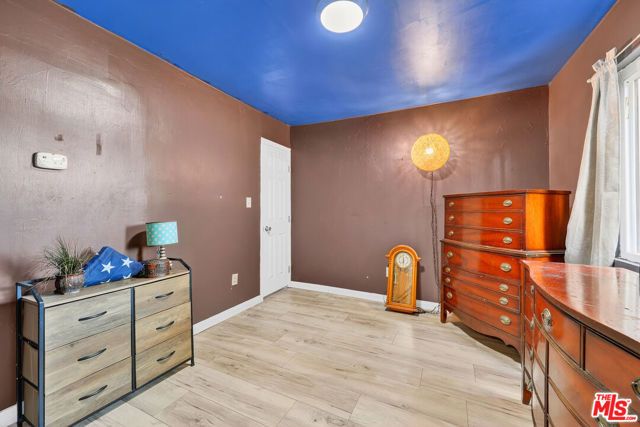 916 E 68th Street, Inglewood, CA 90302