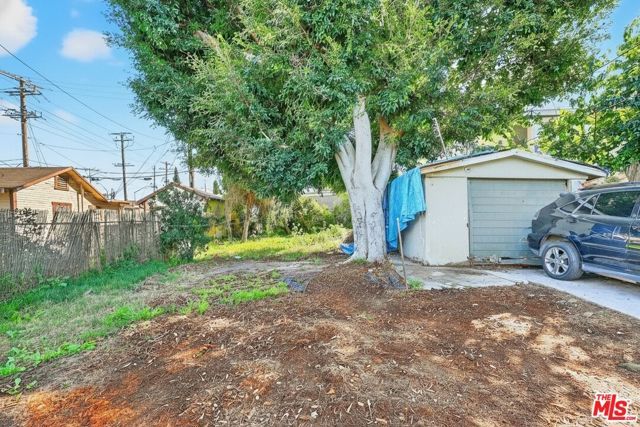 916 E 68th Street, Inglewood, CA 90302