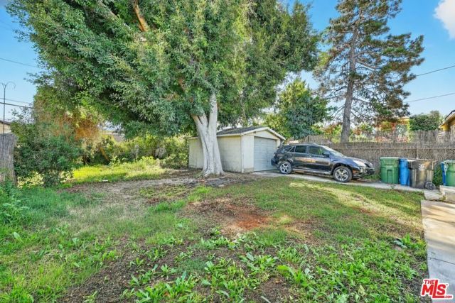 916 E 68th Street, Inglewood, CA 90302