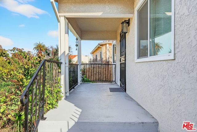 916 E 68th Street, Inglewood, CA 90302
