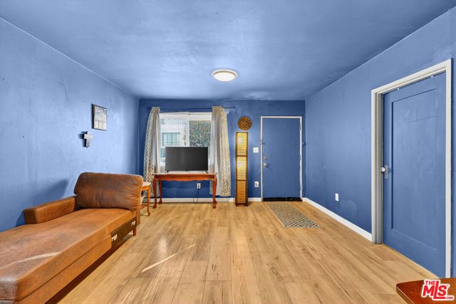 916 E 68th Street, Inglewood, CA 90302