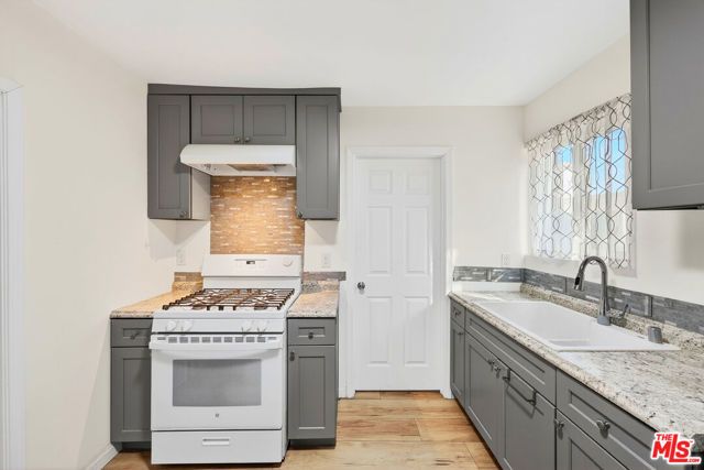 916 E 68th Street, Inglewood, CA 90302