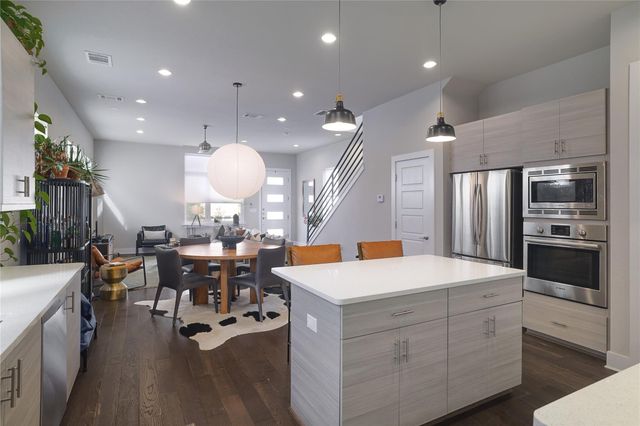 6021 Seville DR, Austin, TX 78724