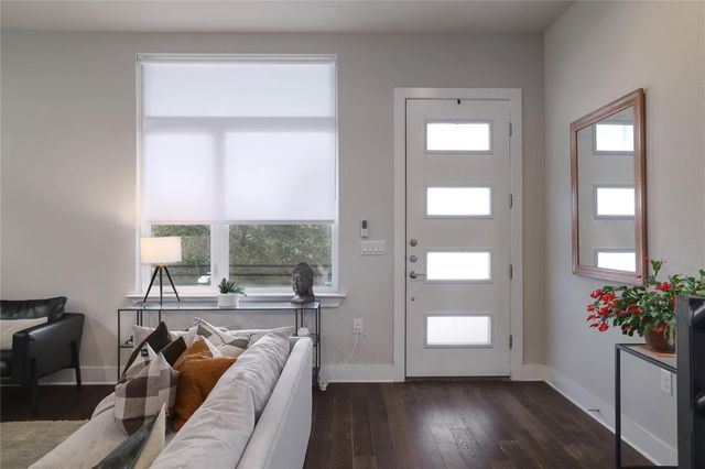 6021 Seville DR, Austin, TX 78724