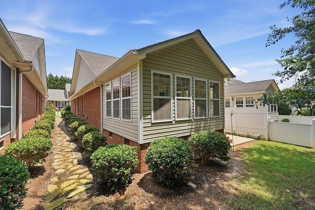 325 Rexford dr, Moore, SC 29369