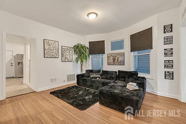 110 17th Street, East Orange, NJ 07017