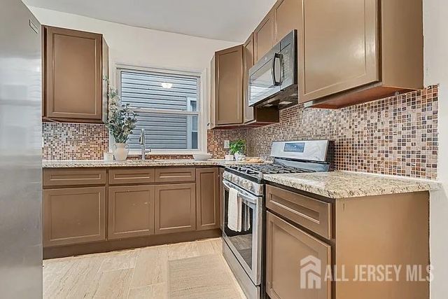 110 17th Street, East Orange, NJ 07017