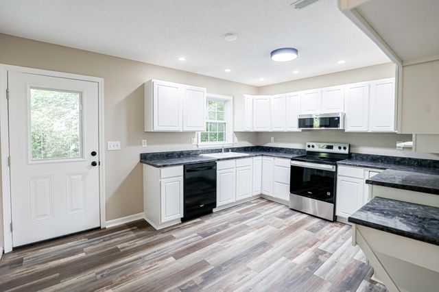 905 Stonebrook Court, Paducah, KY 42003