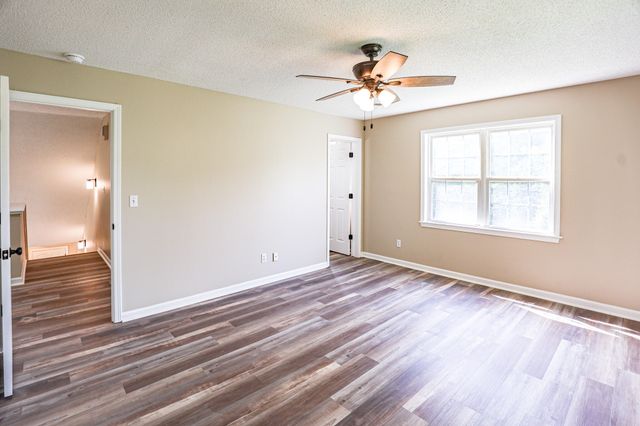 905 Stonebrook Court, Paducah, KY 42003