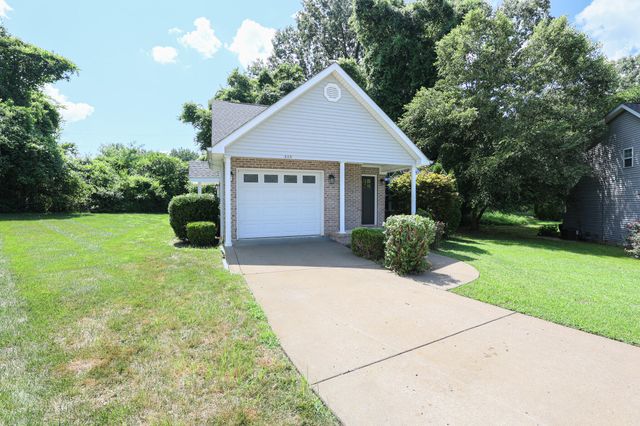 905 Stonebrook Court, Paducah, KY 42003