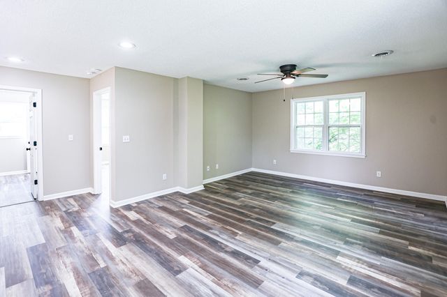 905 Stonebrook Court, Paducah, KY 42003