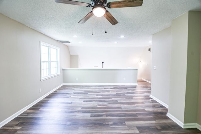 905 Stonebrook Court, Paducah, KY 42003