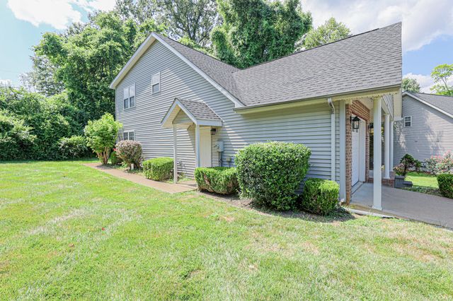 905 Stonebrook Court, Paducah, KY 42003