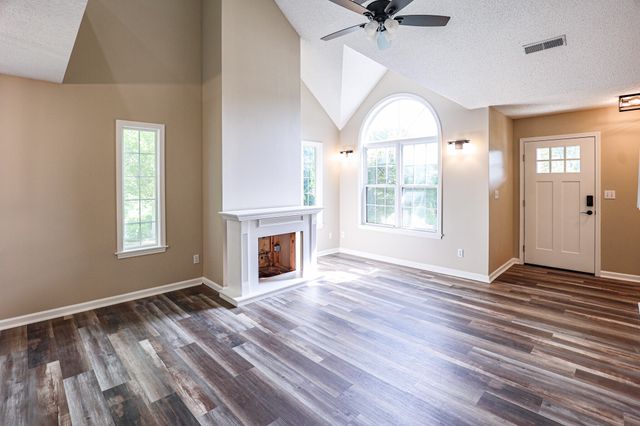 905 Stonebrook Court, Paducah, KY 42003