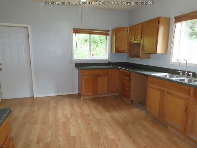 24376 MacCorkle Avenue, Hansford, WV 25103