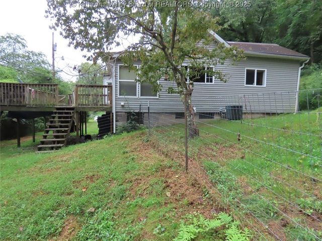 24376 MacCorkle Avenue, Hansford, WV 25103