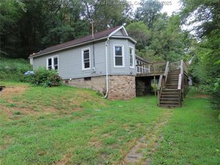 24376 MacCorkle Avenue, Hansford, WV 25103
