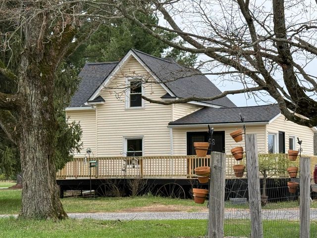 9363 E 56th Street E, Croton Twp, MI 49337