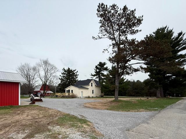 9363 E 56th Street E, Croton Twp, MI 49337