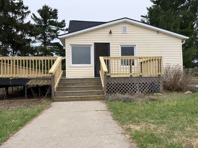9363 E 56th Street E, Croton Twp, MI 49337