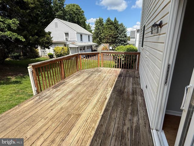 154 3RD AVE, Broomall, PA 19008