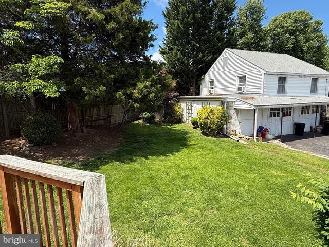 154 3RD AVE, Broomall, PA 19008