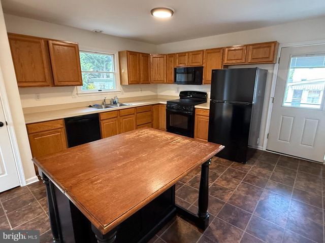 154 3RD AVE, Broomall, PA 19008
