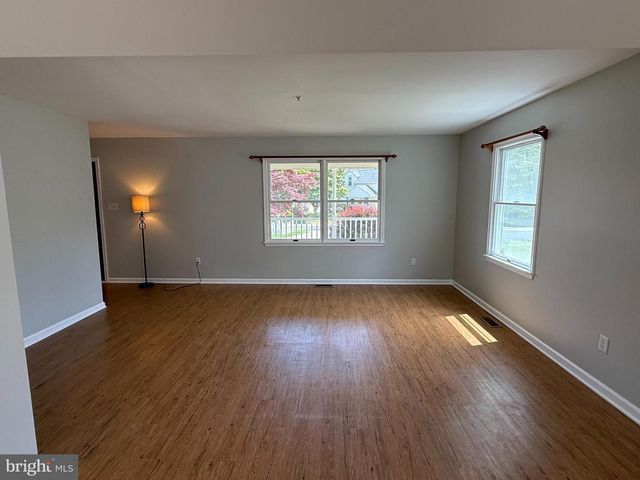 154 3RD AVE, Broomall, PA 19008
