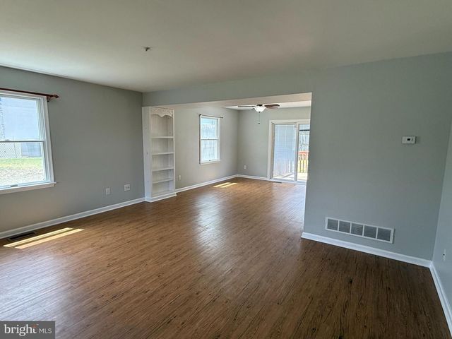 154 3RD AVE, Broomall, PA 19008