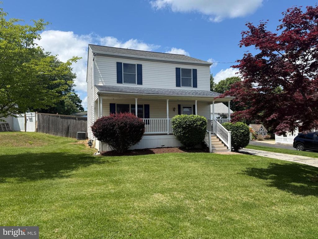 154 3RD AVE, Broomall, PA 19008