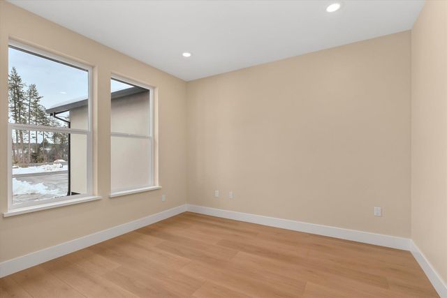 6683 Woodland Dr, Paradise, CA 95969