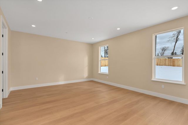 6683 Woodland Dr, Paradise, CA 95969