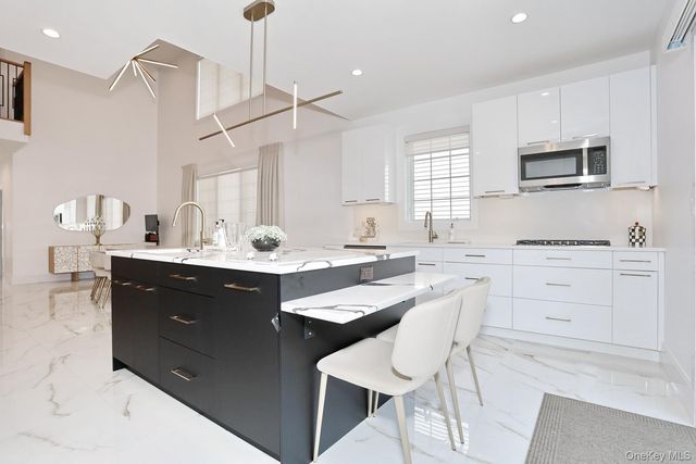 60 Silverwood Circle, Suffern, NY 10901