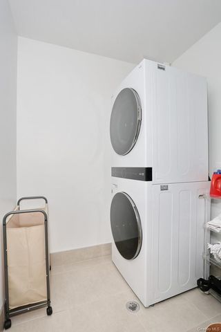 60 Silverwood Circle, Suffern, NY 10901