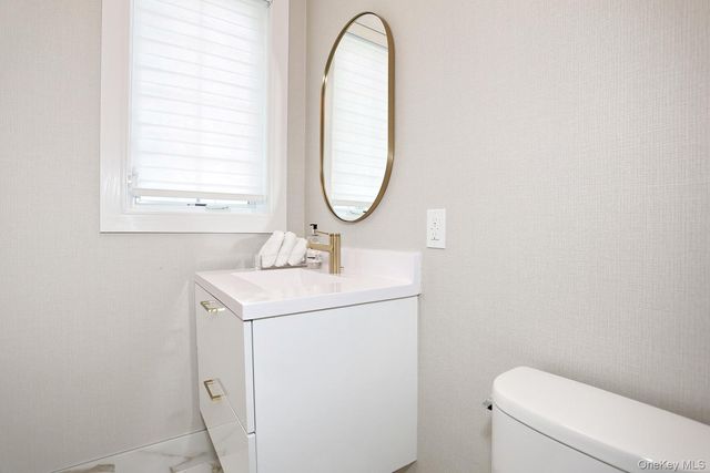 60 Silverwood Circle, Suffern, NY 10901