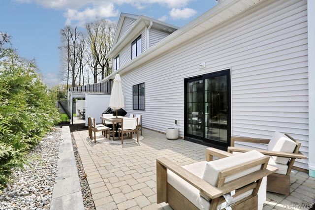 60 Silverwood Circle, Suffern, NY 10901