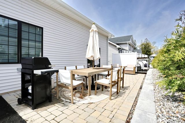 60 Silverwood Circle, Suffern, NY 10901