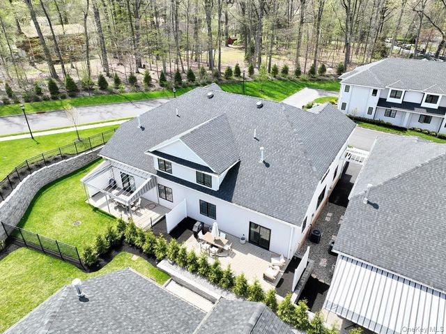 60 Silverwood Circle, Suffern, NY 10901