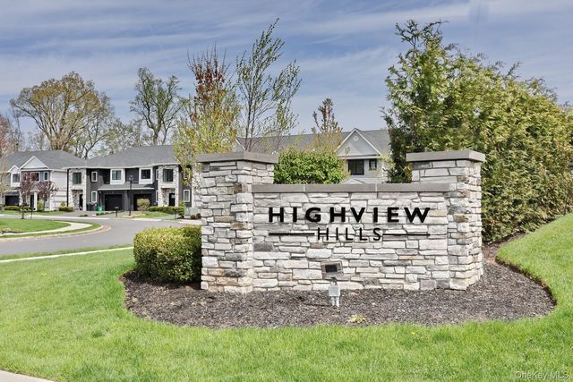 60 Silverwood Circle, Suffern, NY 10901