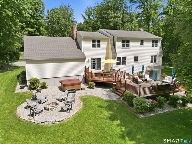 17 Briar Hill Road, Avon, CT 06001