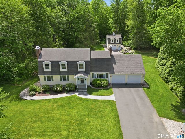 17 Briar Hill Road, Avon, CT 06001