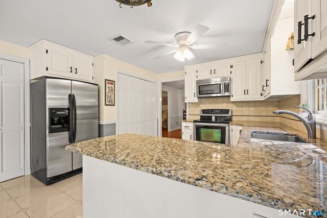 17 Briar Hill Road, Avon, CT 06001