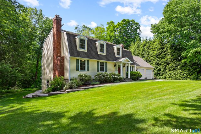 17 Briar Hill Road, Avon, CT 06001