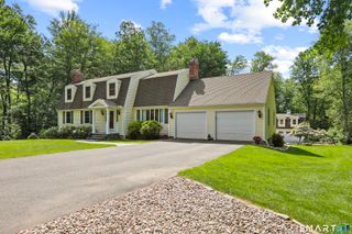 17 Briar Hill Road, Avon, CT 06001