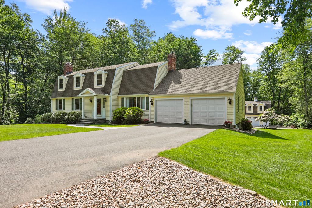 17 Briar Hill Road, Avon, CT 06001