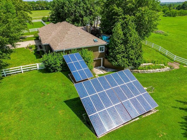 13223 N Virginia Avenue, Smithville, MO 64089