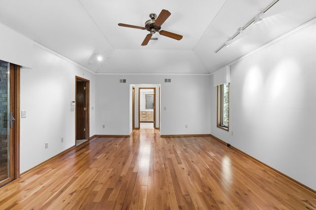 1613 Thornwood Road, West Des Moines, IA 50265