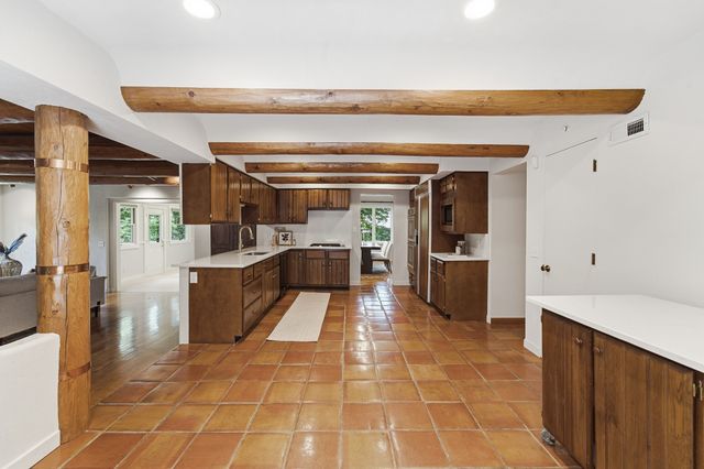1613 Thornwood Road, West Des Moines, IA 50265