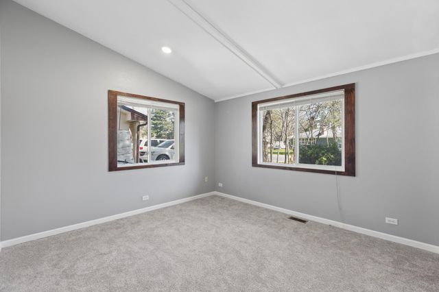 3541 Flag Avenue N, New Hope, MN 55427