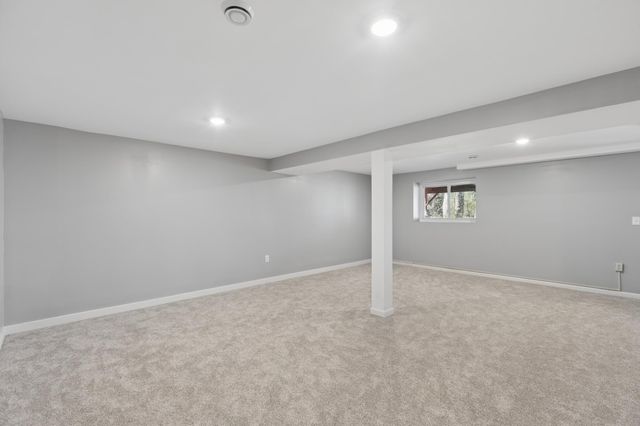 3541 Flag Avenue N, New Hope, MN 55427